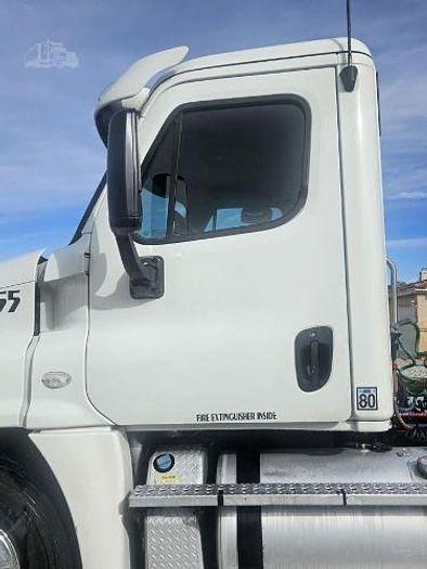 Used 2013 Freightliner Cascadia 125