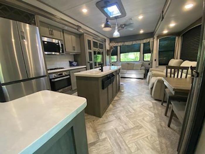 Used 2021 Keystone Residence 401LOFT