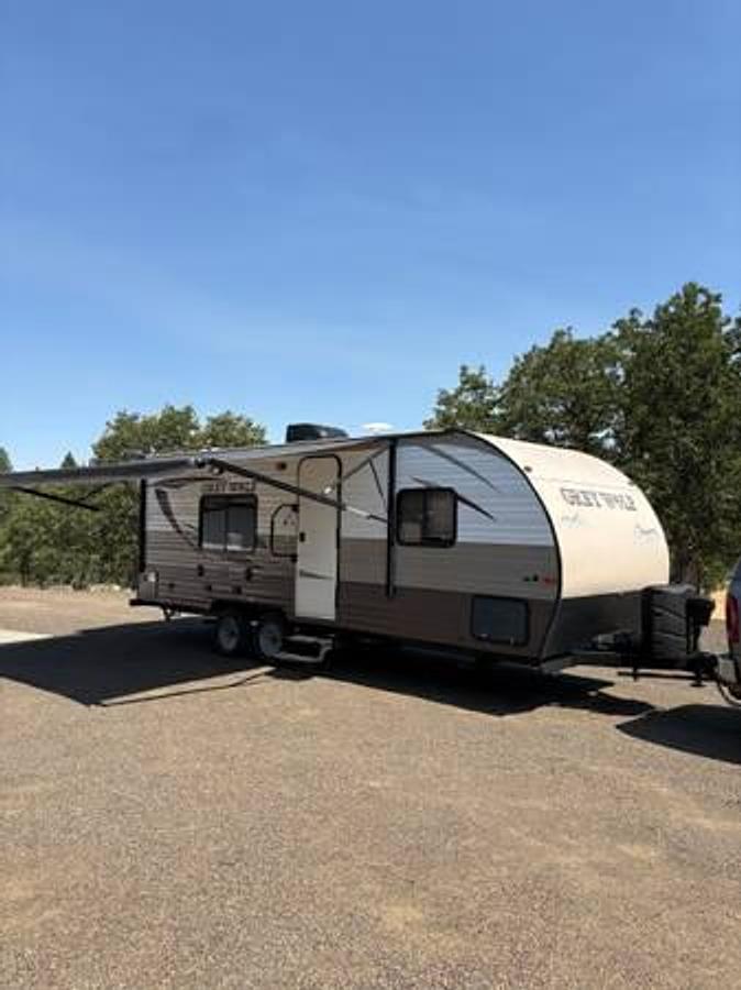 Used 2015 Forest River Grey Wolf Rv 23" Travel Trailer