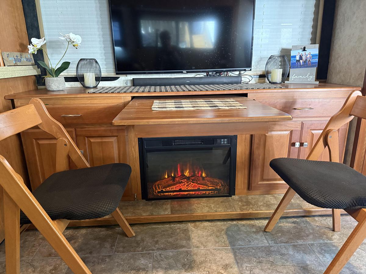 Used 2009 Winnebago Journey 34Y Class A Motorhome