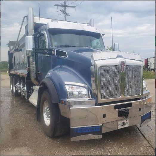 Used 2022 KENWORTH T880 Dump Truck