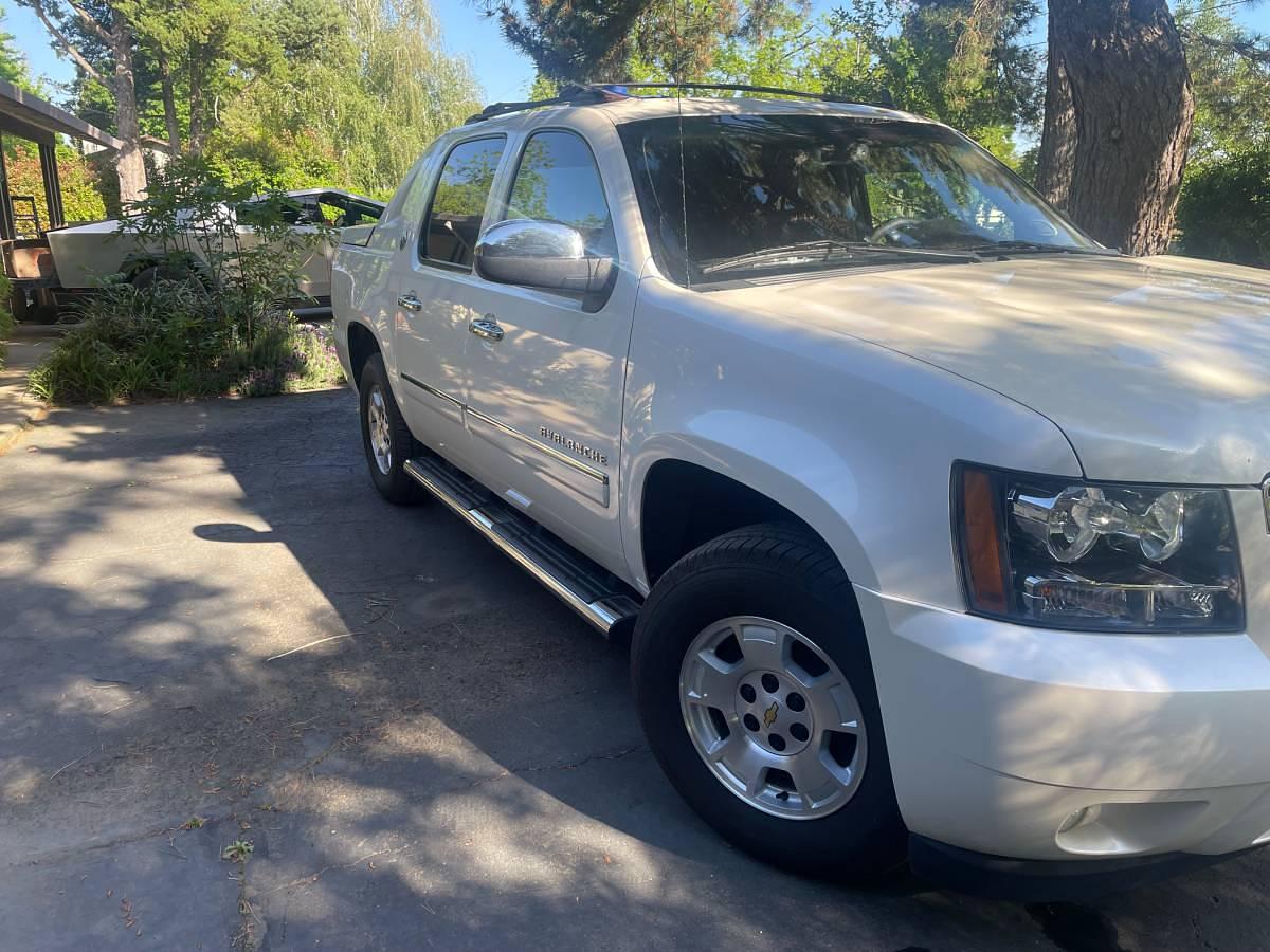 Used 2013 Chevrolet Avalanche LTZ Black Diamond