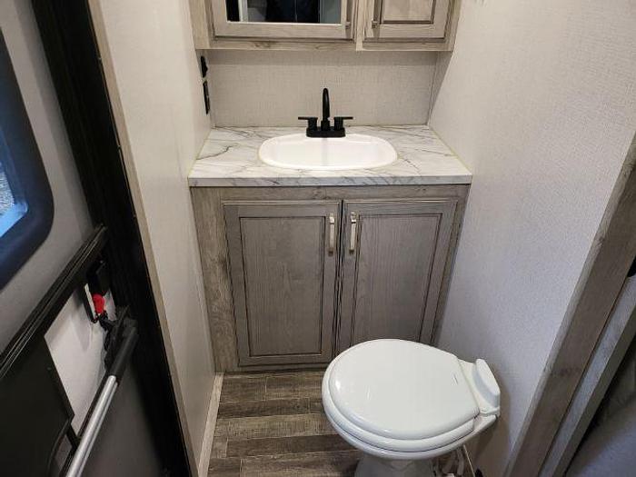 Used 2022 Keystone Avalanche 390 DS