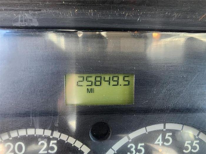 Used 2008 Freightliner BUSINESS CLASS M2 106