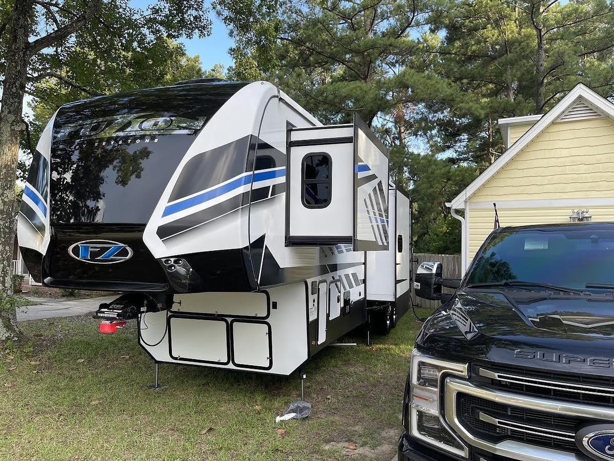 Used 2022 Keystone Fuzion 373 Fifth Wheel Toy Hauler