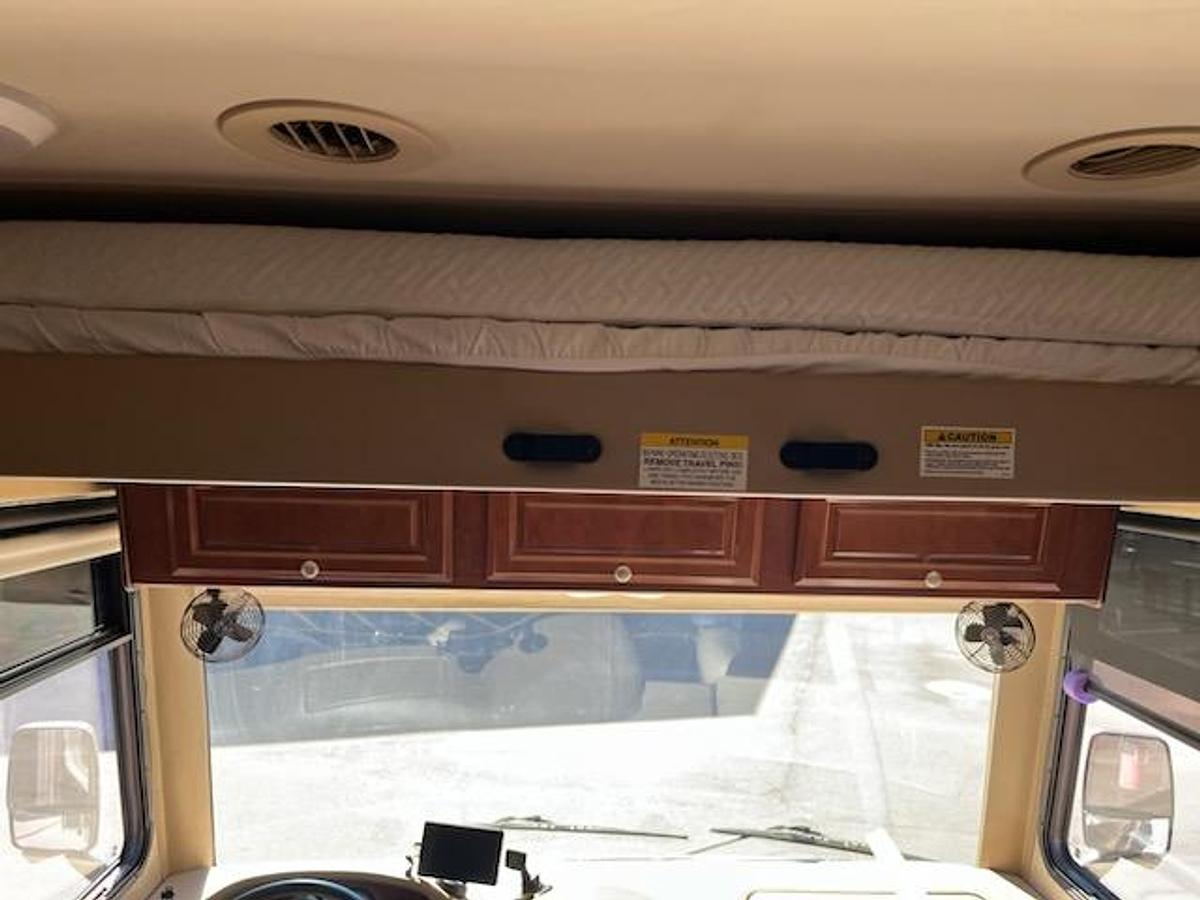 Used 2014 Thor Motor Coach Palazzo 33.3 Class A Motorhome