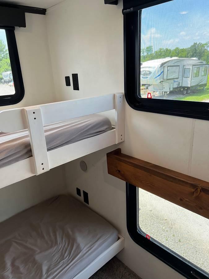 Used 2021 Keystone Montana High Country 351BH Fifth Wheel