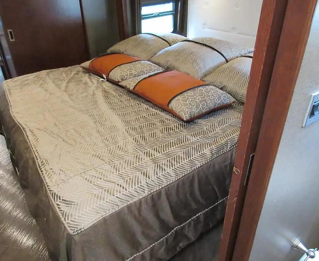 Used 2017 Fleetwood Pace Arrow LXE 38K Class A Motorhome