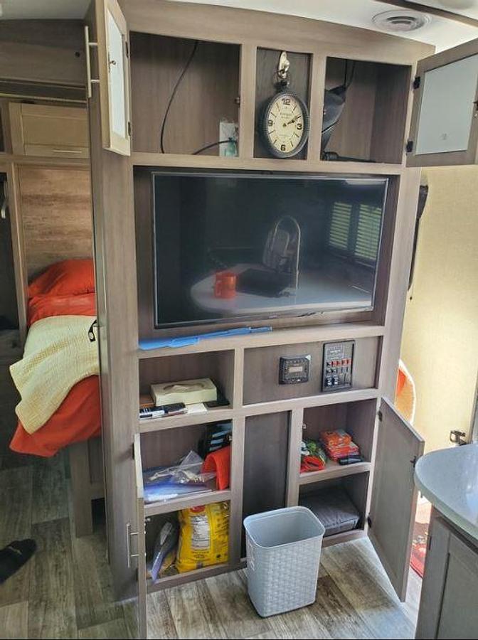 Used 2021 CrossRoads Sunset Trail 289QB