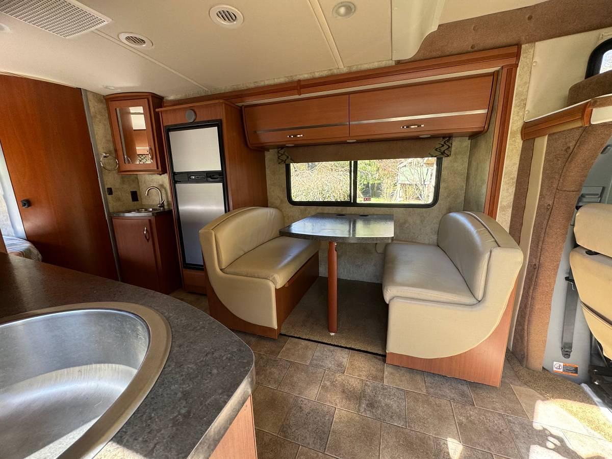 Used 2011 Winnebago View 24J