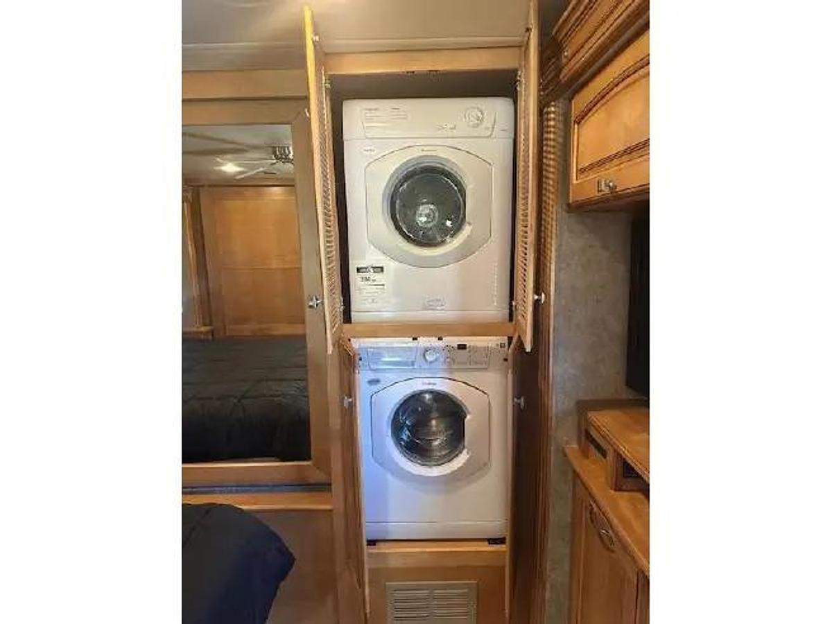 Used 2014 Winnebago Journey 34B Class A Motorhome