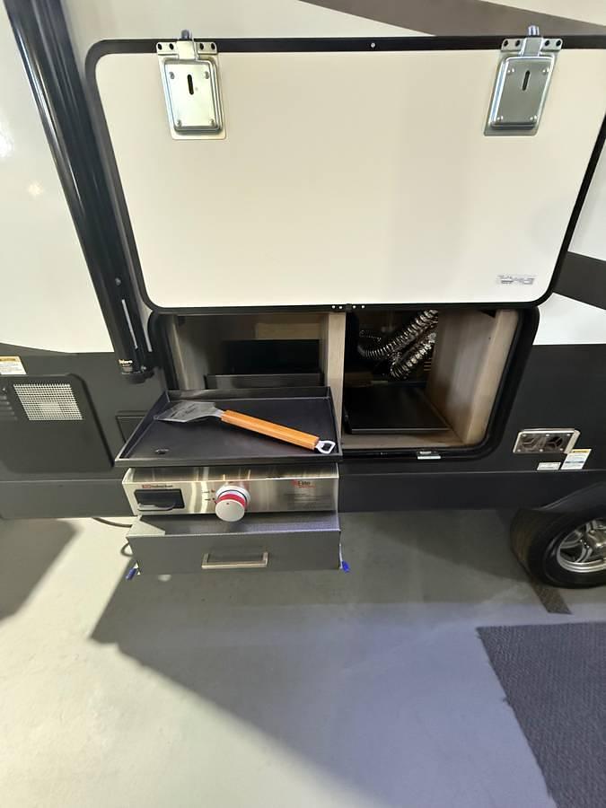 Used 2024 Forest River Rockwood Mini Lite 2506s