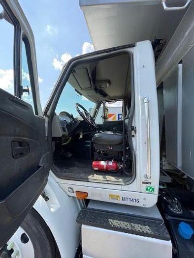 Used 2014 INTERNATIONAL 8600 Dump Truck