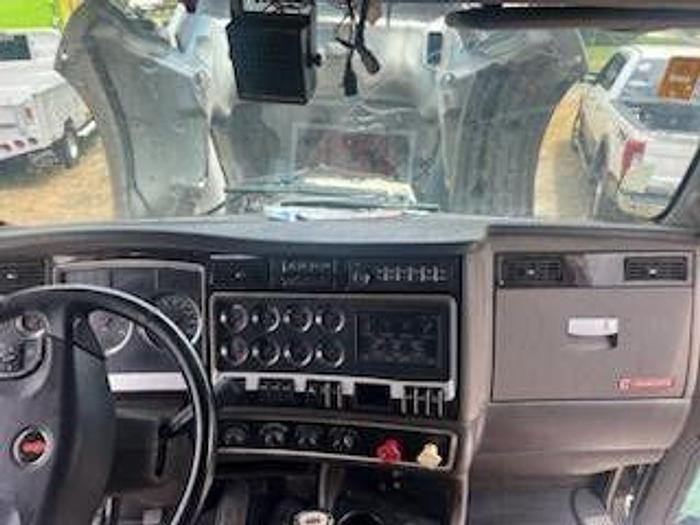 Used 2013 KENWORTH T660
