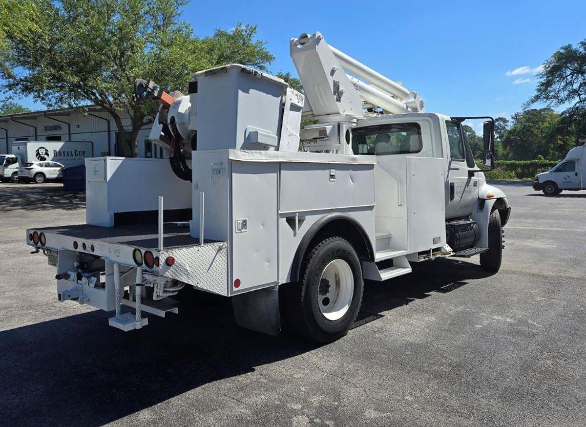 Used 2005 ALTEC TA45M-T50 MOUNTED ON 2005 INTERNATIONAL DURASTAR 4300