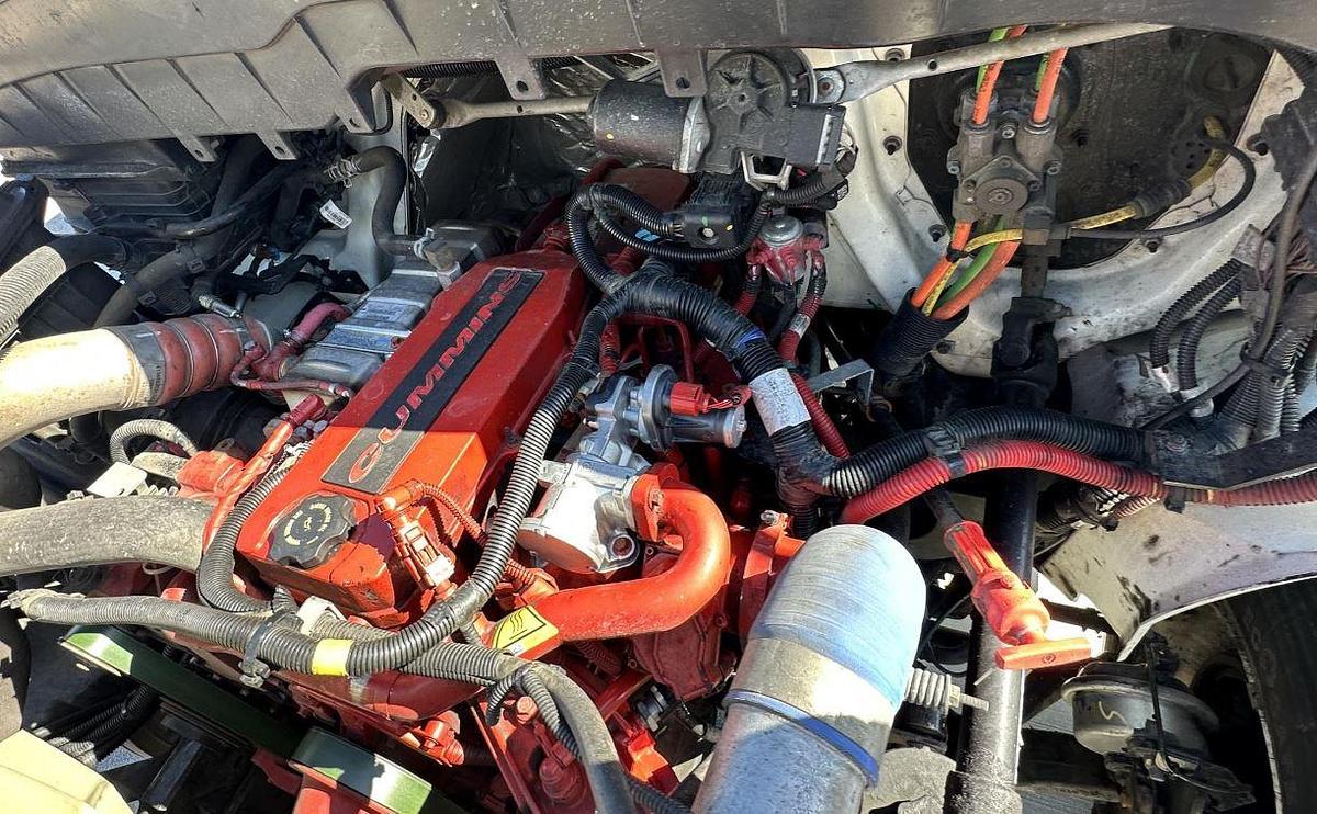 Used 2020 International MV Box Truck