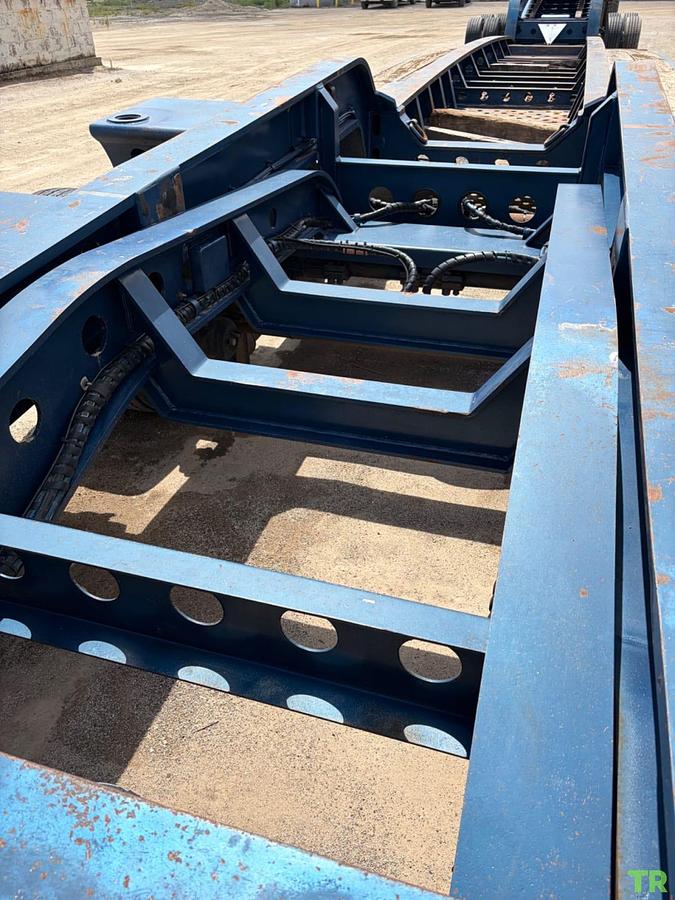 Used 2008 Cozad 28 Ft x 10 In Equipment Trailer