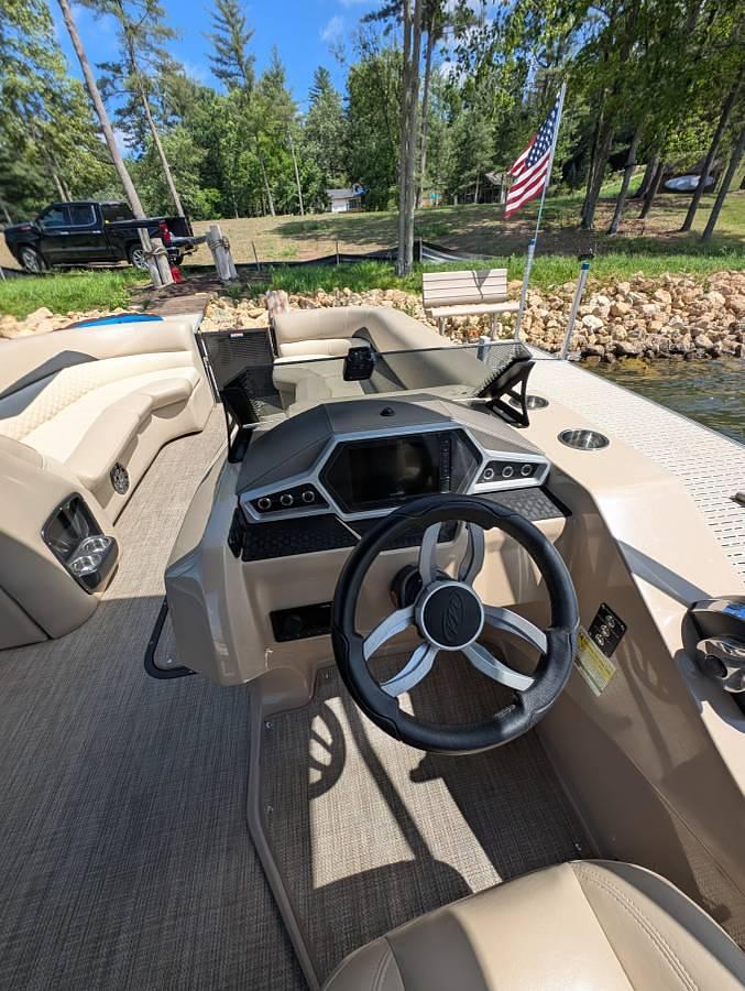 Used 2022 Encore RF SHOP Manitou Tritoon Boat