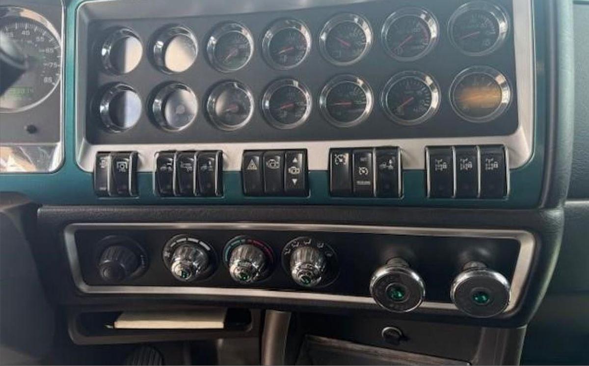 Used 2019 KENWORTH T800