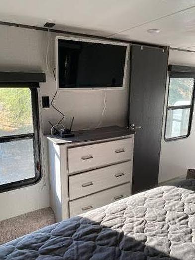 Used 2021 Keystone Sprinter Limited 3190RLS