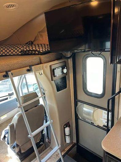 Used 2017 Thor Siesta 24SS