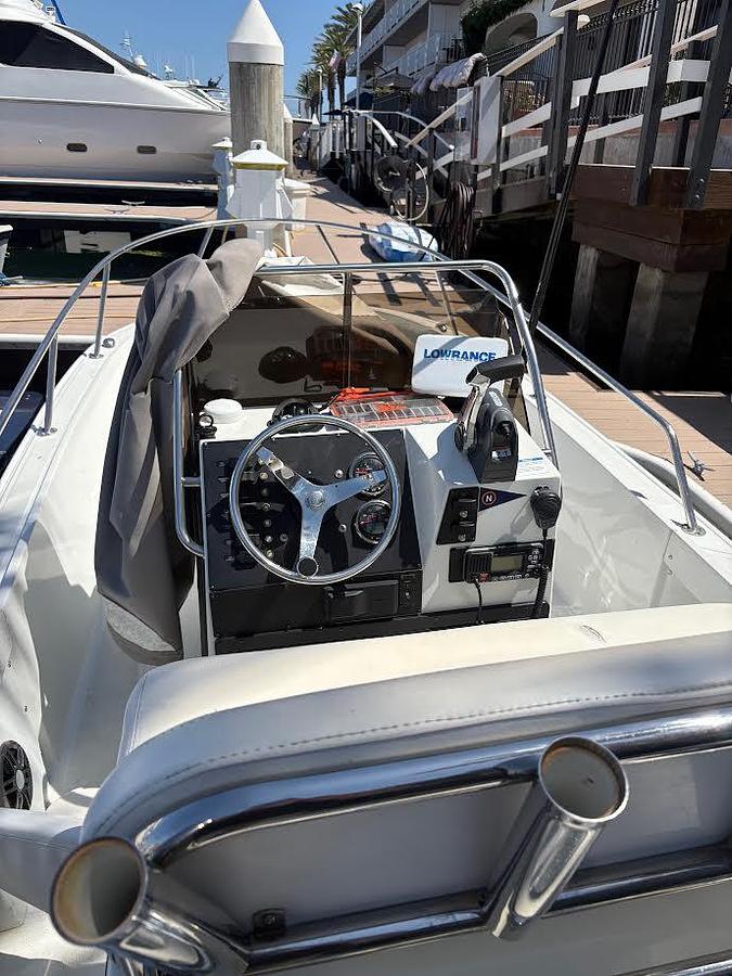 Used 1989 Boston Whaler Outrage 18'