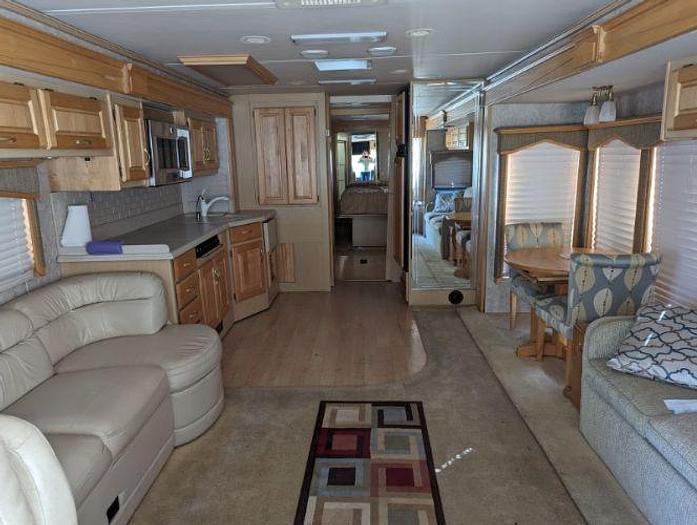 Used 2005 Monaco Beaver