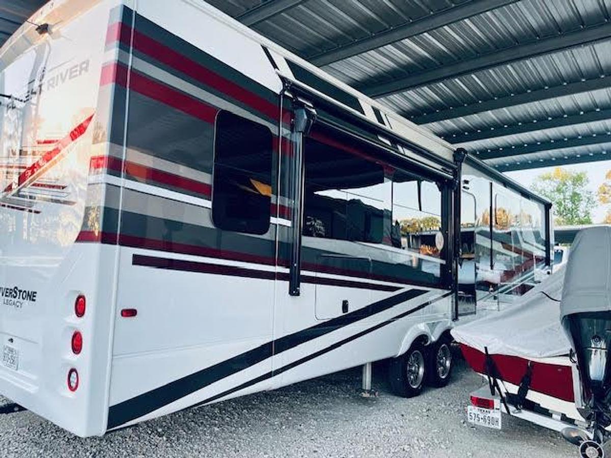 Used 2025 Forest River Riverstone Legacy 39RKFB