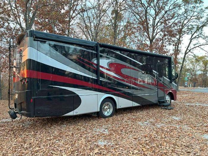 Used 2018 Newmar Bay Star 3113