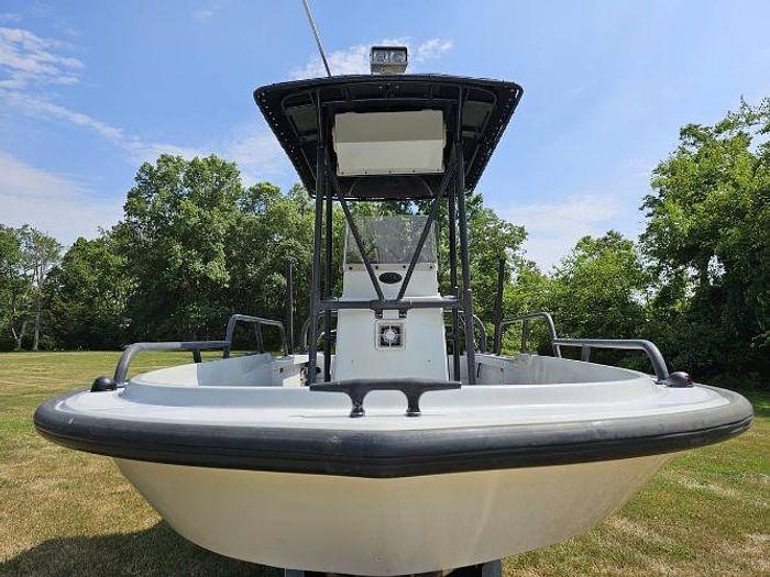 Used 2007 Boston Whaler 19FT Guardian