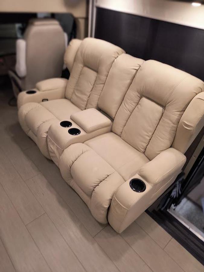 Used 2022 Thor Palazzo 37.4