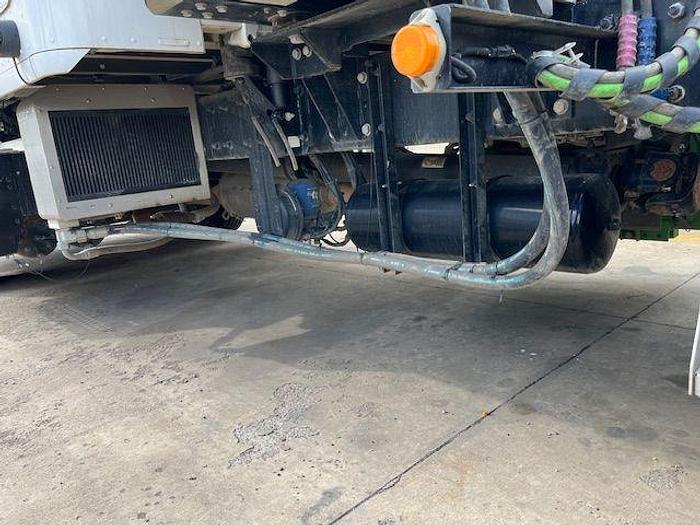 Used 2022 KENWORTH T880