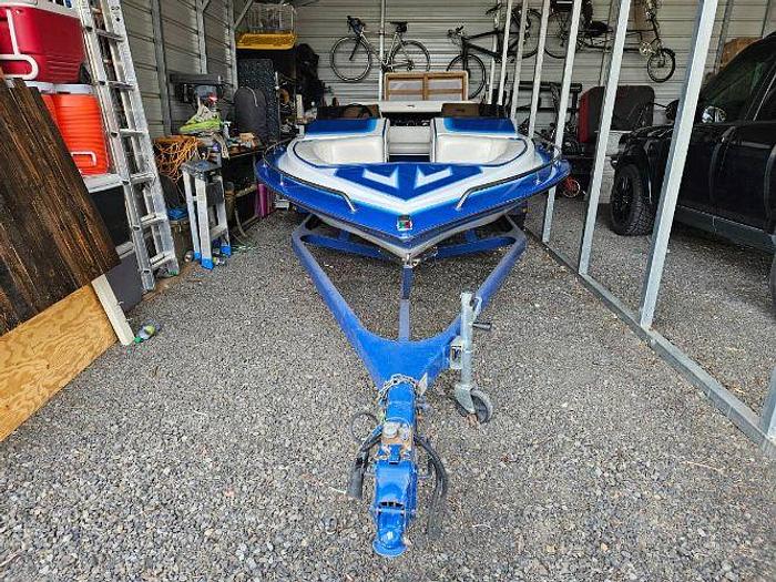 Used 1986 Commander Power Boat