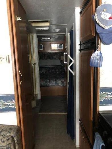 Used 1998 Four Winds Windsport 33B