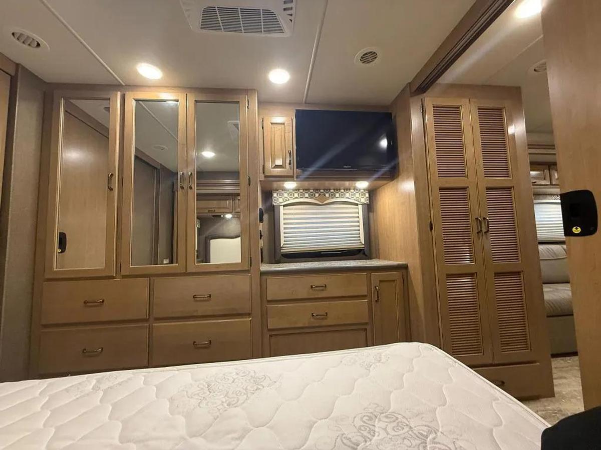Used 2018 Thor Motor Coach Hurricane 35M Class A Motorhome