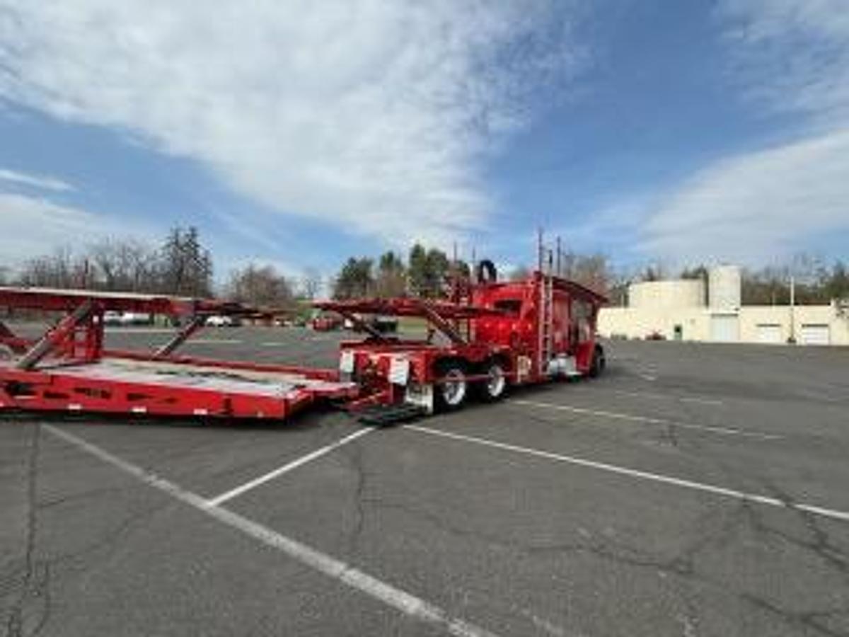Used 2020 Peterbilt 389 Car Hauler