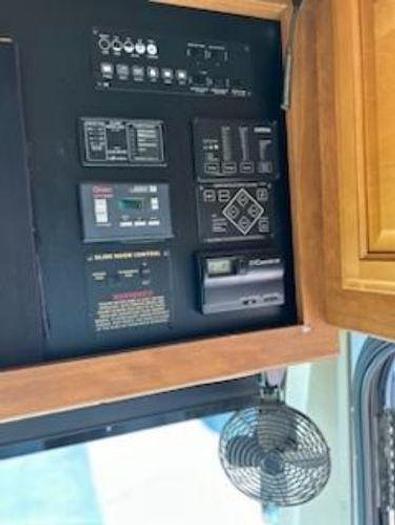 Used 2006 Fleetwood DISCOVERY