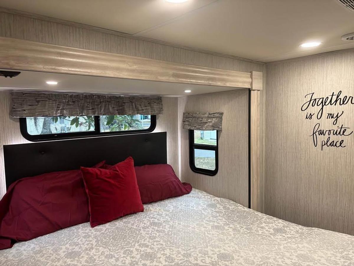 Used 2022 Forest River Sandpiper Luxury 391FLRB