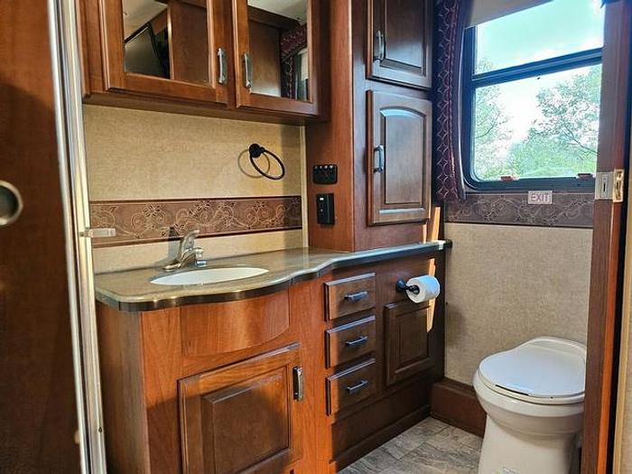 Used 2015 Jayco Seneca 37 RB