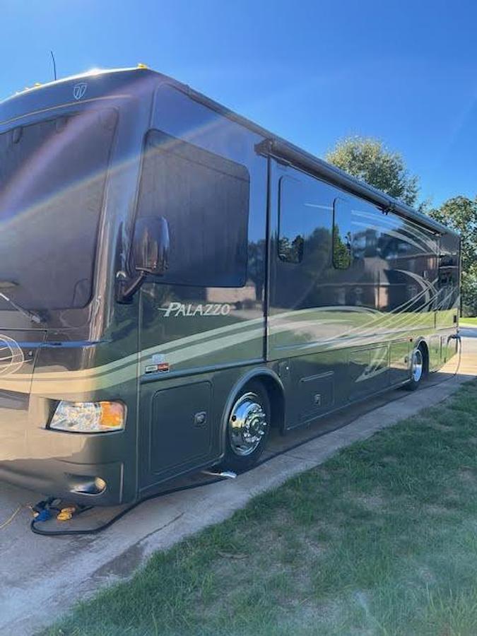 Used 2014 Thor Motor Coach Palazzo 33.2 Class A Motorhome