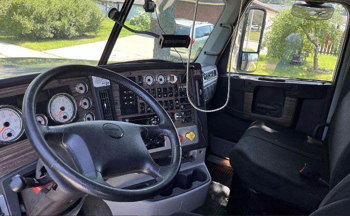 Used 2019 Freightliner 122SD