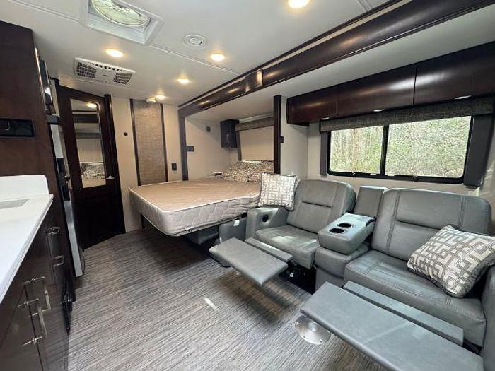 Used 2022 Renegade Vienna 25RMC