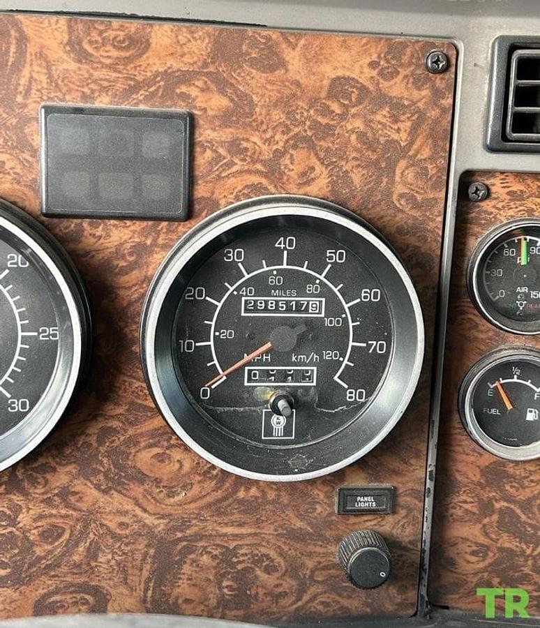 Used 2002 Kenworth W900
