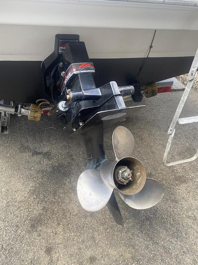 Used 1997 Sea Ray 215 Express Cruiser