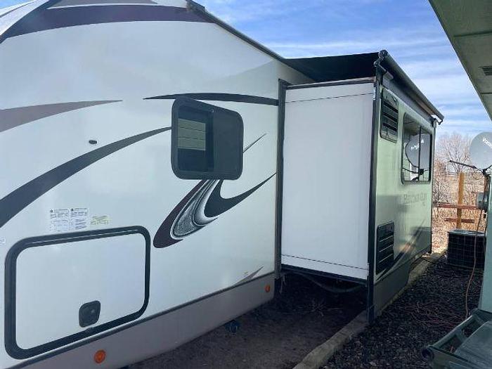 Used 2021 Forest River Wildwood Heritage Glen 23BHHL