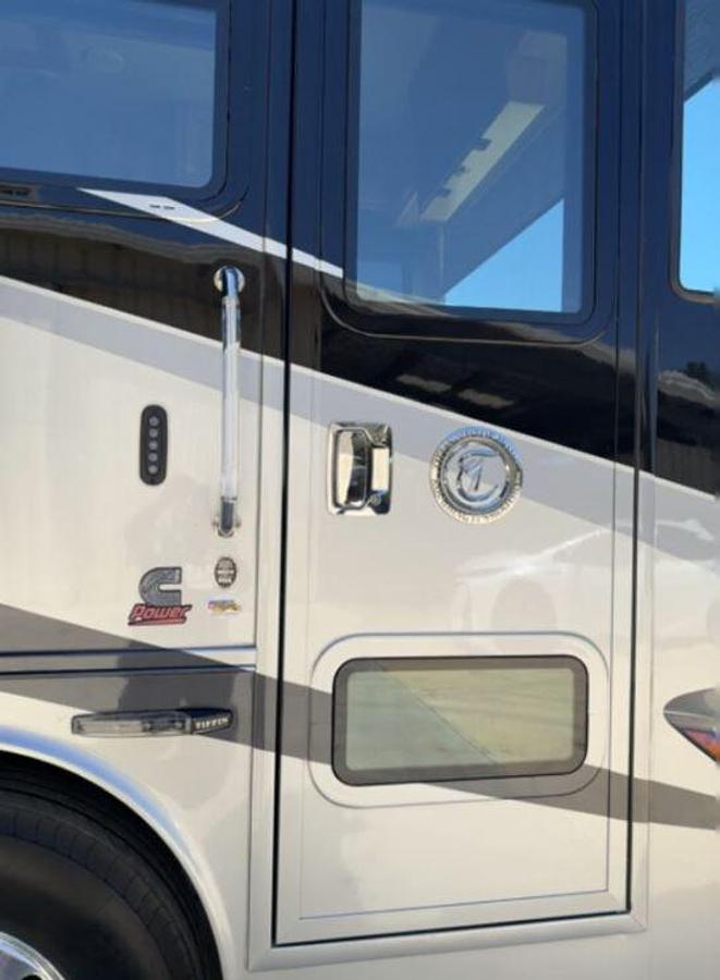 Used Premium 2018 Tiffin Phaeton 40IH XSH
