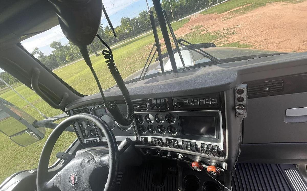 Used 2014 Kenworth T660