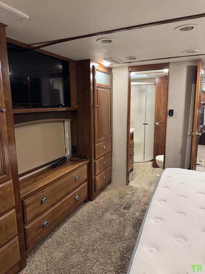 Used 2017 CrossRoads Redwood 382RL