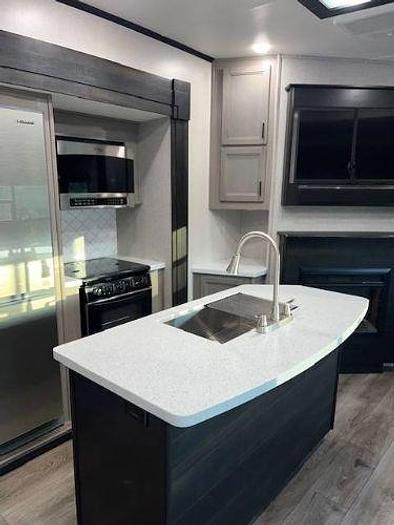 Used 2021 Highland Ridge Mesa Ridge XLT 364BHS