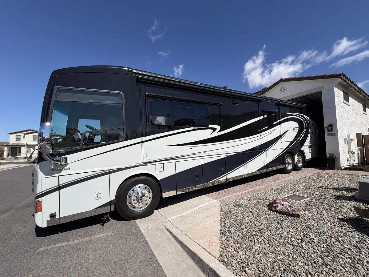 Used 2015 Winnebago Itasca Ellipse 42HD